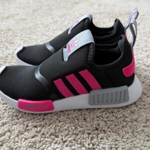 Adidas NMD 360 Little Kid 'Black Shock Pink' slip-on sneaker Size 12